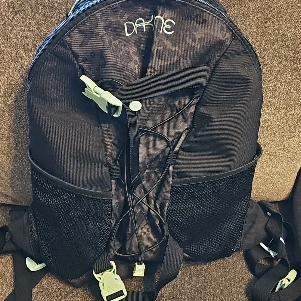 🩵Dakine Black,Gray, And Teal Backpack